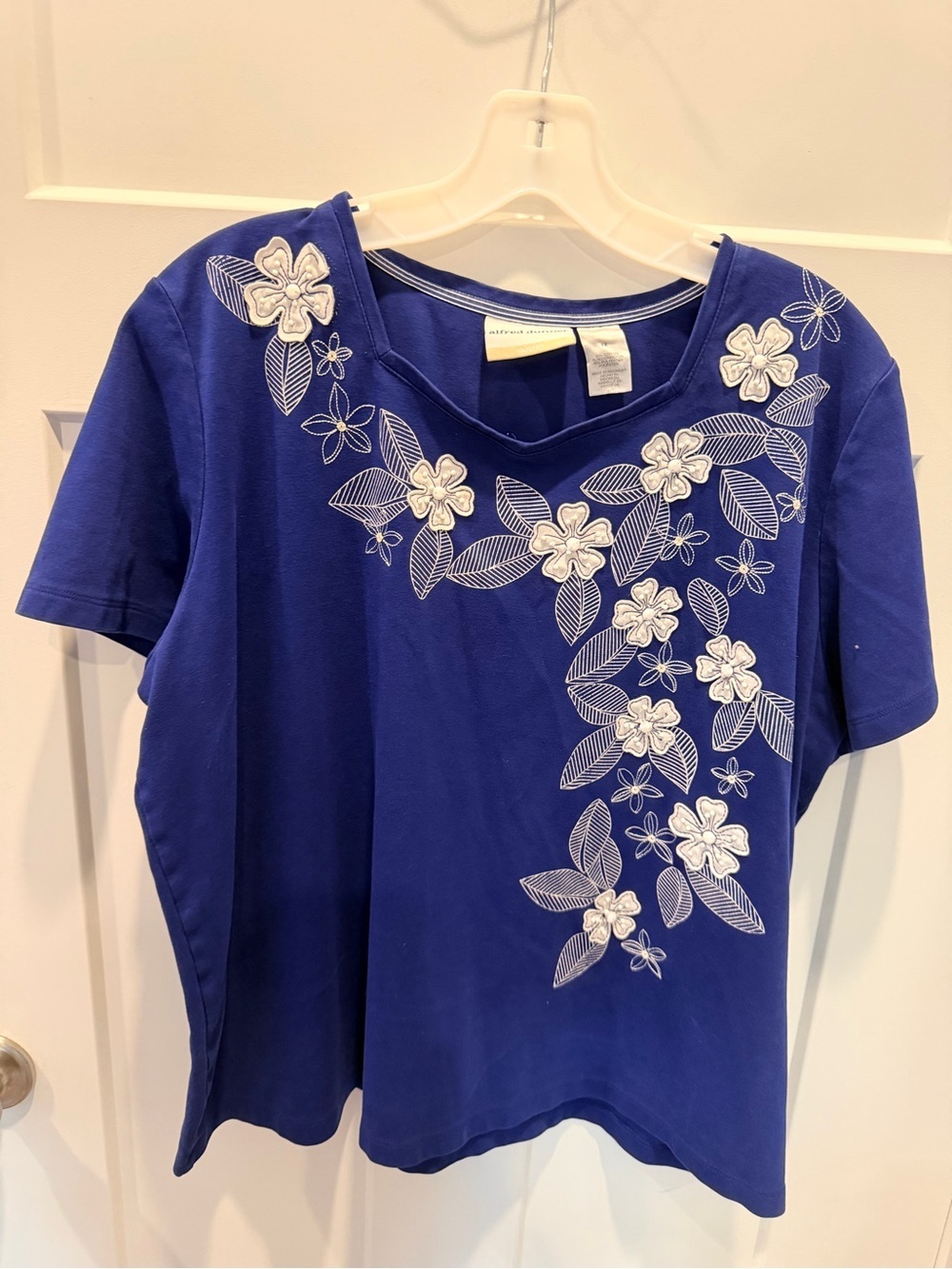 Alfred Dunner 1X Royal Blue Embroidered Floral Short Sleeve Top